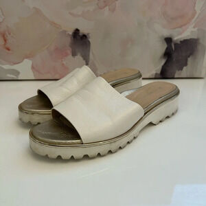 ! Ron White Womens Leather Weatherproof Mule Sandals white size 9.5